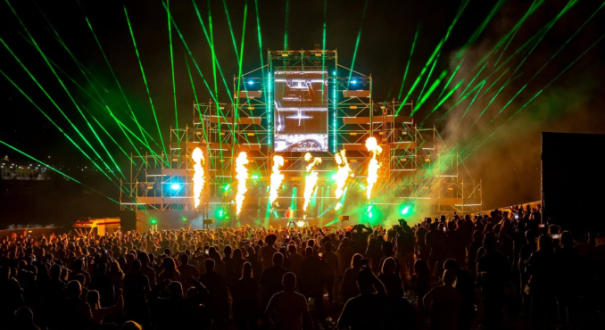 Wartownia Festiwal w Gorzowie koncerty muzyki klubowej na błoniach nad Wartą przy ulicy Wał Okrężny