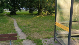 Przepalają miliony, a brakuje 41 tysięcy na chodnik dla seniorów