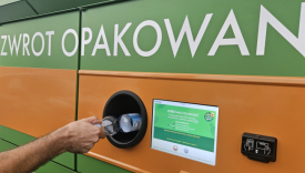system kaucyjny kaucja za puszki i butelki przepełnione butelkomaty kolejki w sklepach oddawanie butelek ministerstwo klimatu gorzow
