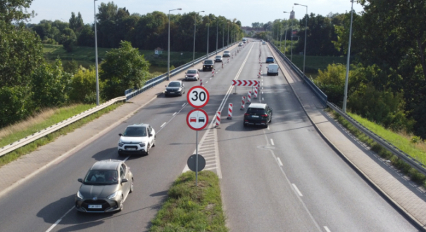 Remont mostu Lubuskiego w Gorzowie zwężenie jezdni do jednego pasa korki na Trasie Nadwarciańskiej droga krajowa numer 22