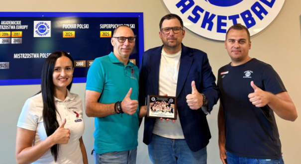 Anna Kluwak i Marcin Kluwak z gorzowianin.com oraz Michał Kugler i Piotr Kaczmarek z AZS AJP Gorzów