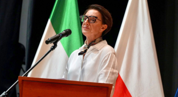 Magdalena Ciszek-Kozłowska dyrektor Stali Gorzów prezentacja budżetu klubu na sesji w Gorzowie