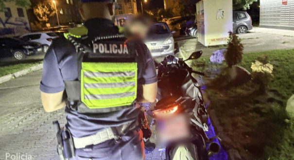 : Kontrola trzeźwości kierowców prowadzona przez policję w Gorzowie podczas akcji Trzeźwy wieczór Zatrzymany motocyklista na Górczyńskiej w Gorzowie