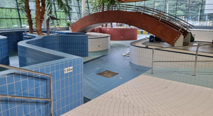 Spuszczona woda z niecki basenowej w Centrum Sportowo-Rehabilitacyjnym Słowianka w Gorzowie