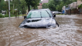 alane skrzyżowanie ulica Borowskiego i Dąbrowskiego Gorzów problem podtopień po ulewach planowana budowa zbiornika retencyjnego i nowego parkingu