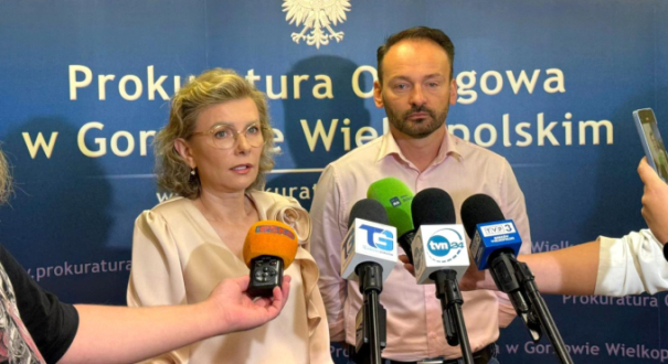 akt oskarżenia dla nauczyciela i fotografa za wykorzystywanie seksualne ośmiu nastolatek prokuratura rejonowa sad rejonowy gorzów