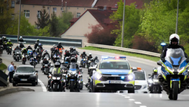 parada motocyklowa Gorzów zakończenie sezonu motocykliści parking przy stadionie żużlowym zbiórka charytatywna bezpieczeństwo w ruchu drogowym