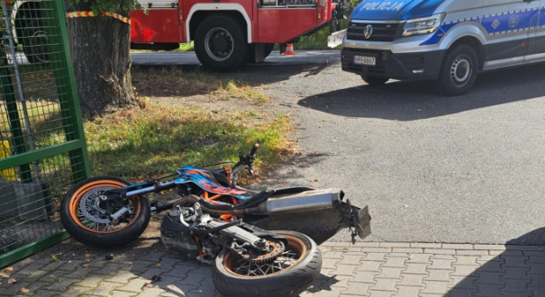 wypadek motocyklisty i samochodu osobowego skoda ulica walczaka gorzow wyjazd w kierunku rozanek interwencja strazy pozarnej i ratownikow