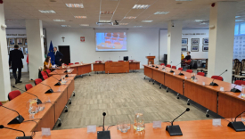 zamknięta sala sesyjna w Urzędzie Miasta przebudowa uszkodzonego stropu Gorzów
