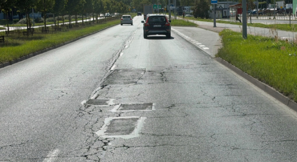 przetarg na przebudowę drogi Gorzów wylanie nowej warstwy ścieralnej asfaltu na ulicy Słowiańskiej naprawa pęknięć i wybojów
