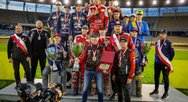 podium drużynowych mistrzostw polski juniorów Gorzów 2026