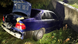 wypadek bmw uderzenie w sciane domu lubiszyn gorzow rozbite bmw na przepuscie drogowym wypadek lubiszyn gorzow
