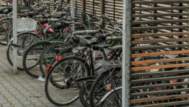Przystanek autobusowy Lipiańska przy ulicy Szczecińskiej w Gorzowie
Zadaszony parking rowerowy typu Bike and Ride dla mieszkańców Gorzowa