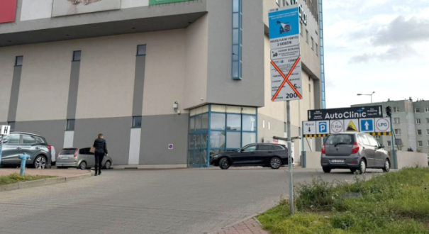 Koniec darmowego parkowania pod Panoramą. Rusza automatyczny system kamer