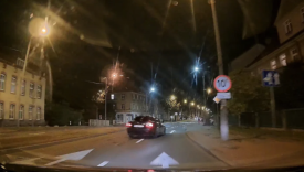 Dwa przejścia i nawet 30 punktów karnych. Nagranie z ulicy Wyszyńskiego trafiło na policję