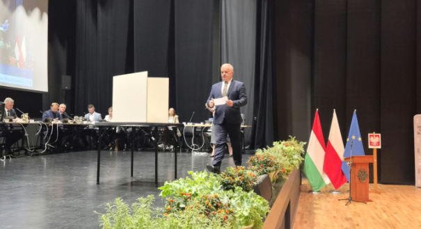 maciej buszkiewicz nowy przewodniczący rady miasta odwołanie roberta surowca sesja gorzów