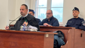 utajniony proces w gorzowie 48 letni nauczyciel i fotograf robert s przed sadem rejonowym za wykorzystywanie nastolatek i grooming