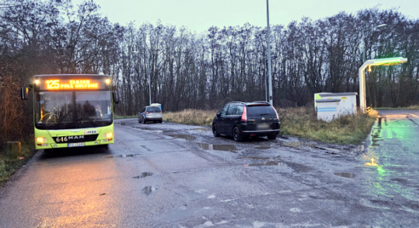przebudowa pętli autobusowej ulica Dekerta Gorzów zniszczony asfalt pętla przy szpitalu Gorzów